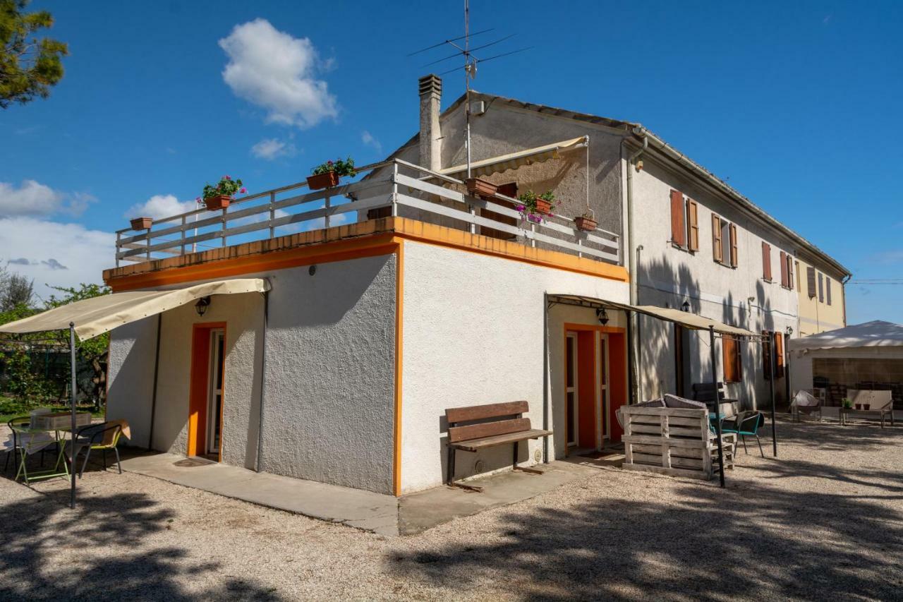 B&B Sotto Le Stelle Fano Buitenkant foto